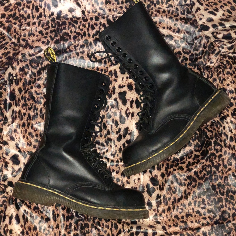Dr Marten Boots